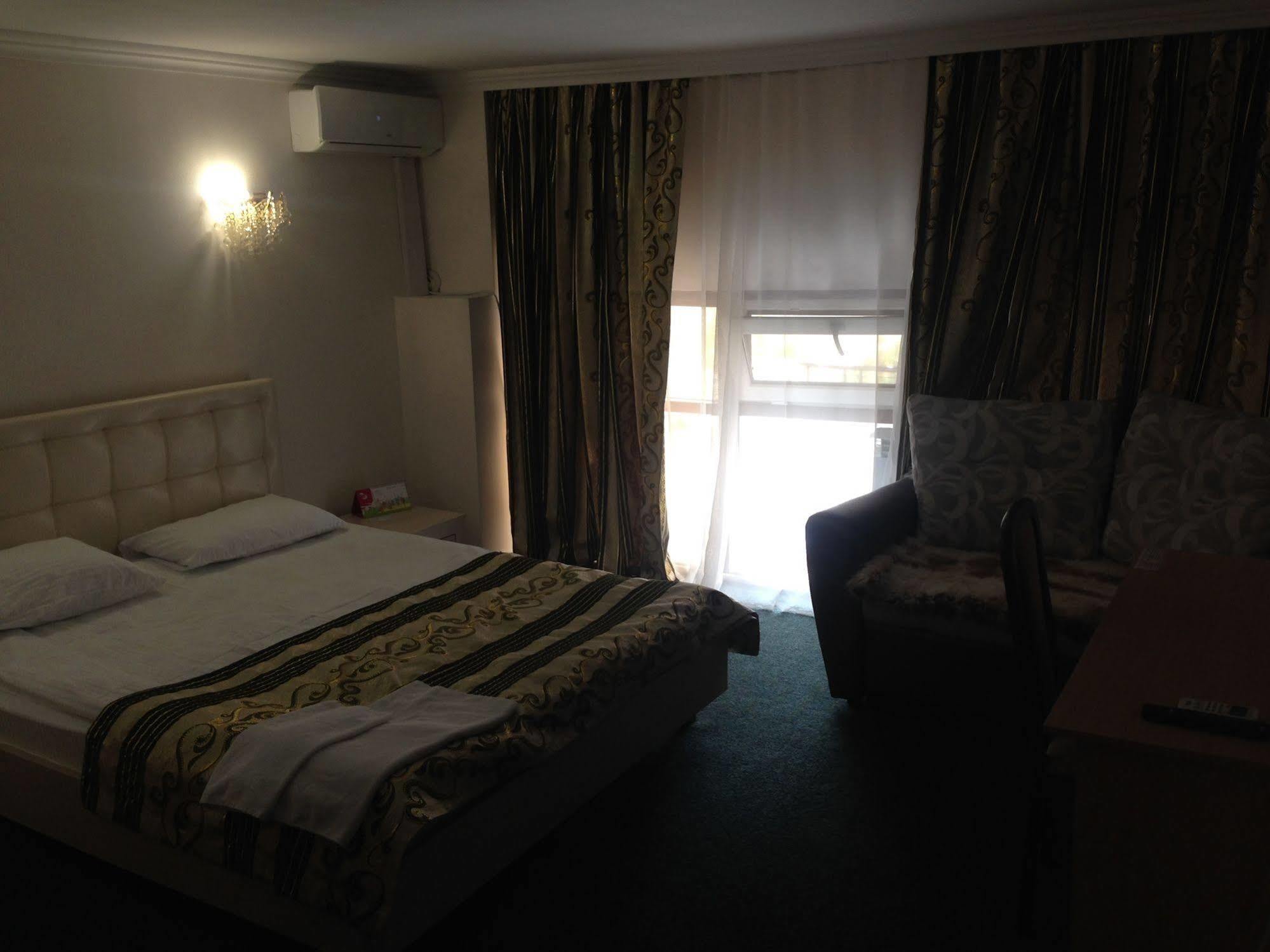 Bayterek Hotel Астана Экстерьер фото
