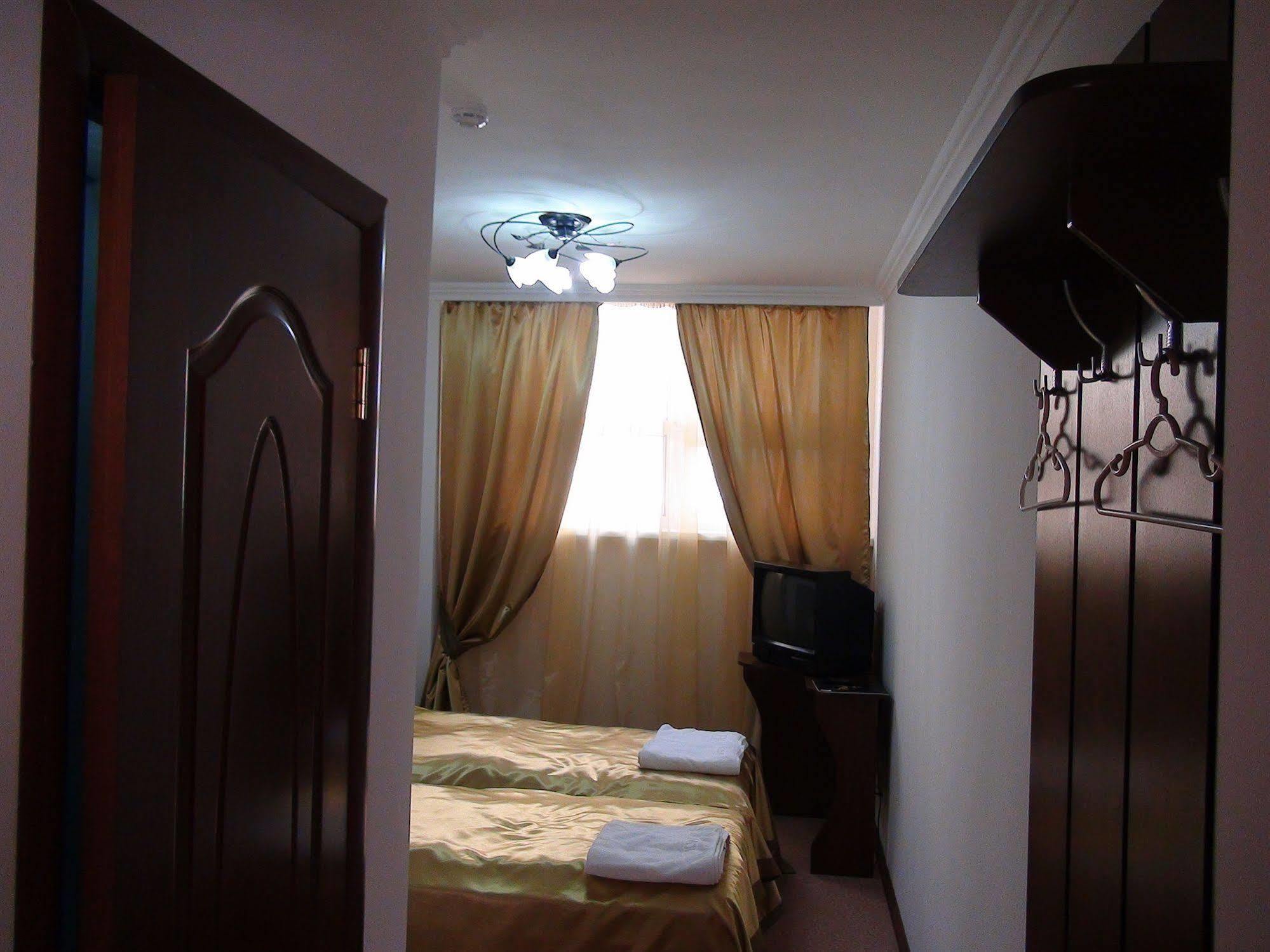Bayterek Hotel Астана Экстерьер фото