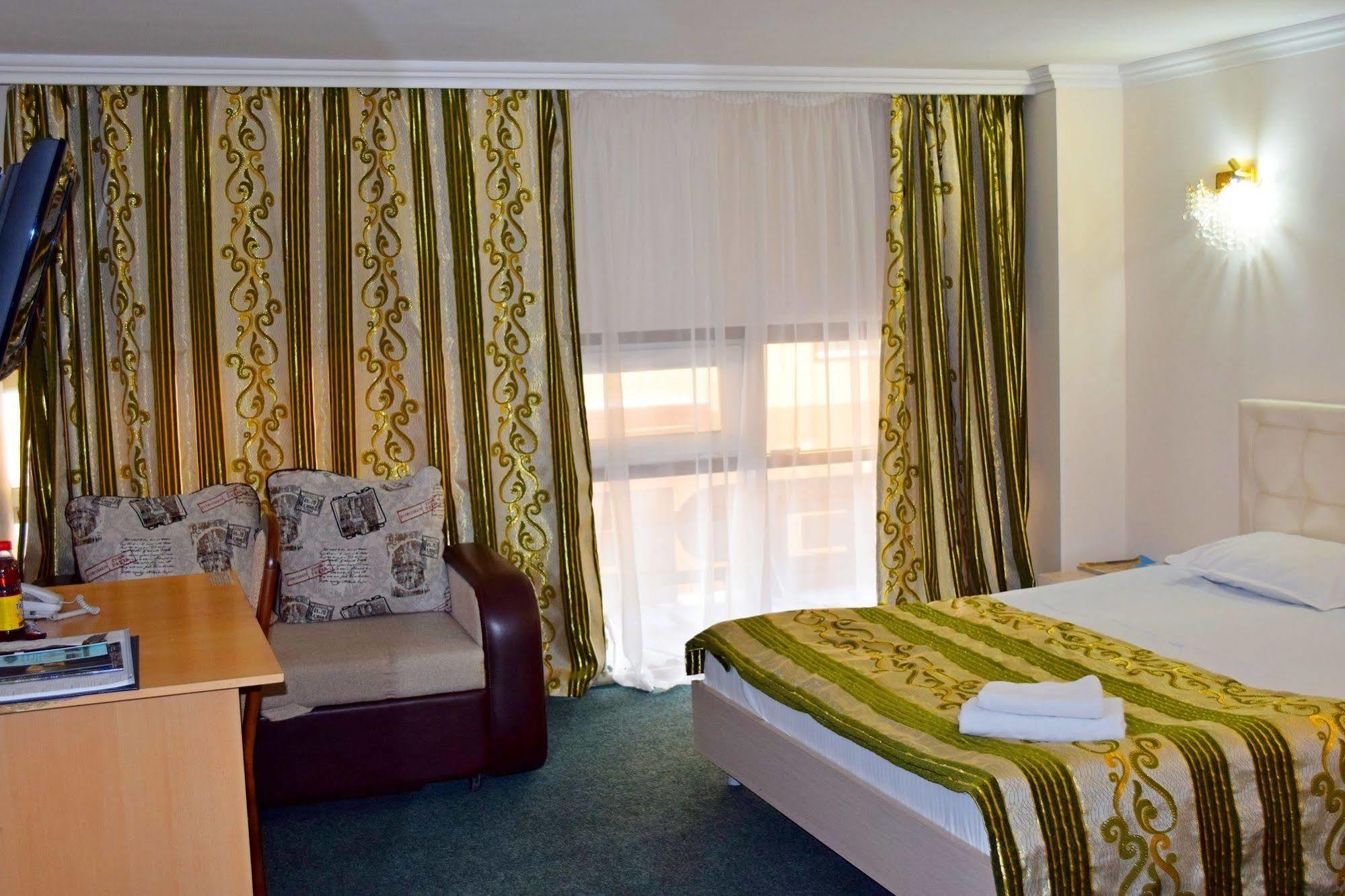 Bayterek Hotel Астана Экстерьер фото